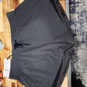 Stori workout shorts